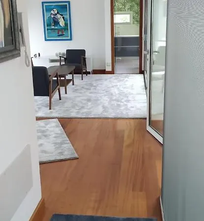 La Casa De Cristal